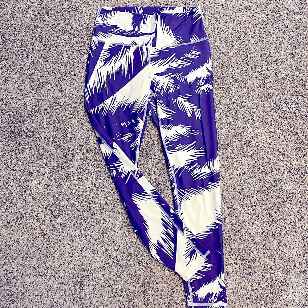 Fabletics Oasis Purelux Legging Size Small